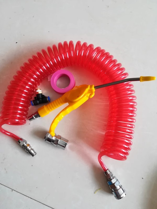 SALON CHISTKA KOMPLEKT QIZIL